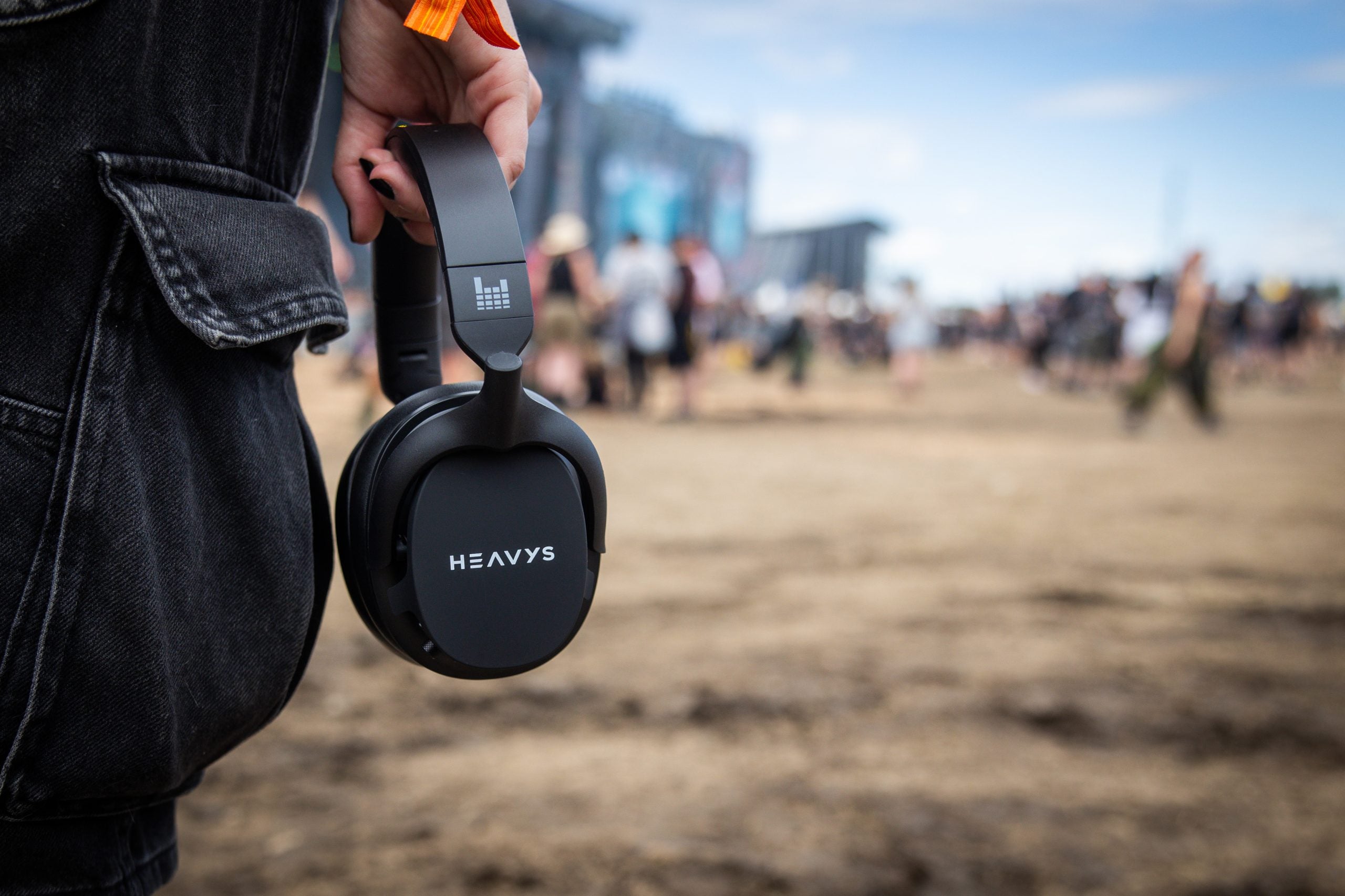 HEAVYS logo